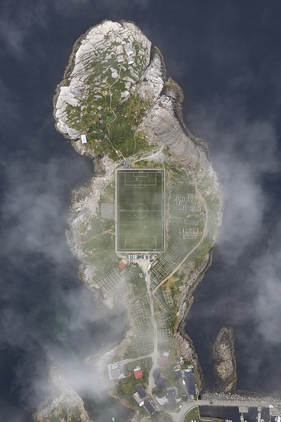 Henningsvar Stadion Print